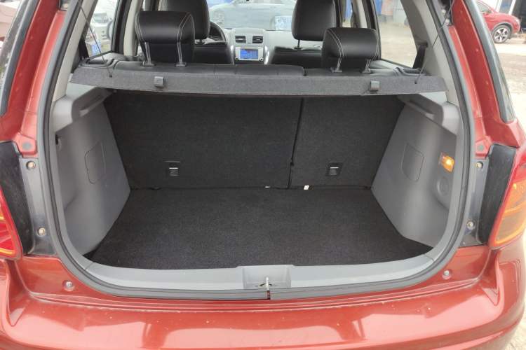 Used Suzuki SX4 2011 Revised Version 1.6L Automatic Sport Edition Trunk