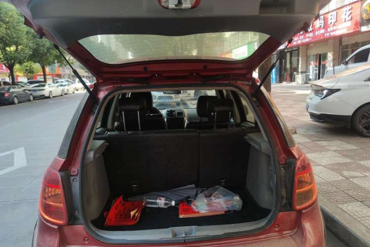 Used Suzuki SX4 2011 Revised Version 1.6L Automatic Sport Edition Trunk