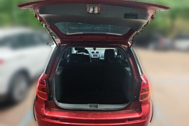 Used Suzuki SX4 2011 Revised Version 1.6L Automatic Sport Edition Trunk