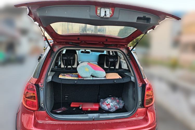 Used Suzuki SX4 2011 Revised Version 1.6L Automatic Sport Edition Trunk