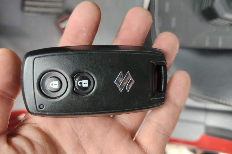 Used Suzuki SX4 2011 Revised Version 1.6L Automatic Sport Edition Vehicle Key
