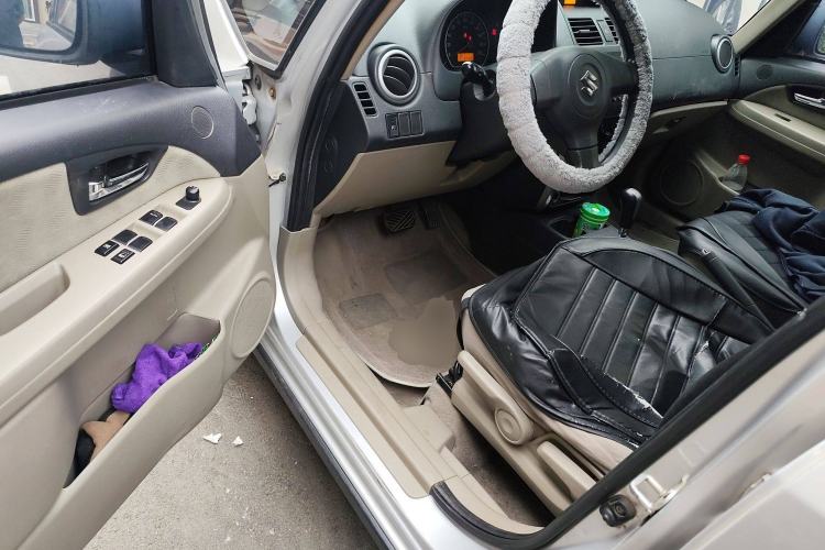 Used Suzuki SX4 2011 Hatchback 1.6L Automatic Dynamic Model Driver Seat