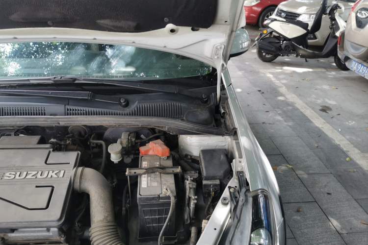 Used Suzuki SX4 2011 Hatchback 1.6L Manual Sport Model Engine Bay Left