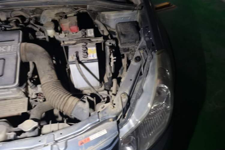 Used Suzuki SX4 2011 Hatchback 1.6L Automatic Dynamic Model Engine Bay Left