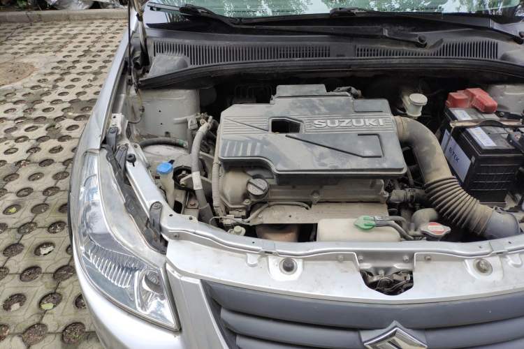 Used Suzuki SX4 2011 Revised Version 1.6L Manual – Dynamic Edition Engine Bay Right