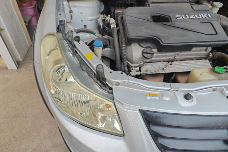 Used Suzuki SX4 2011 Revised Version 1.6L Manual – Dynamic Edition Engine Bay Right