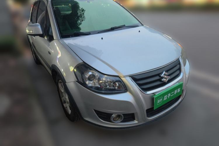 Used Suzuki SX4 2011 Revised Version 1.6L Automatic Comfort Edition Front Right 45 Deg