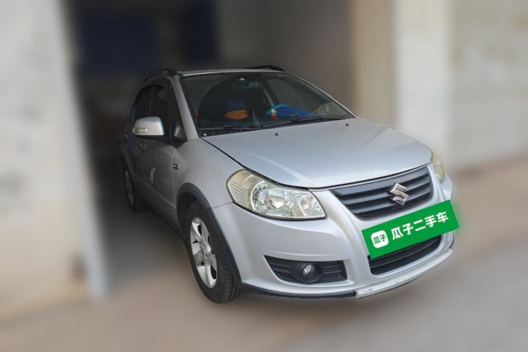 Used Suzuki SX4 2011 Revised Version 1.6L Manual – Dynamic Edition Front Right 45 Deg