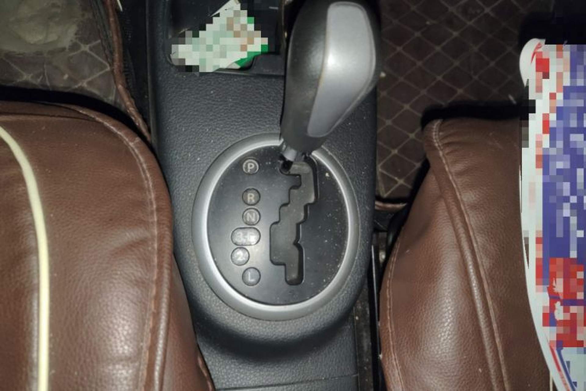 Used Suzuki SX4 2011 Revised Version 1.6L Automatic Sport Edition Gear Lever
