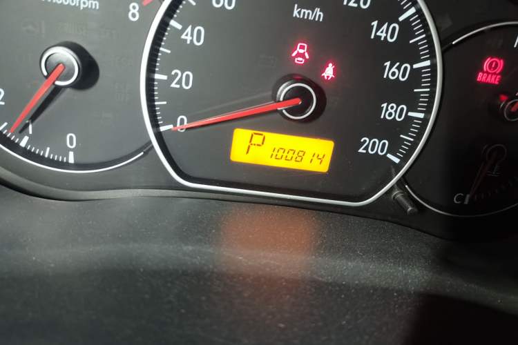 Used Suzuki SX4 2011 Hatchback 1.6L Automatic Dynamic Model Odometer Close Up