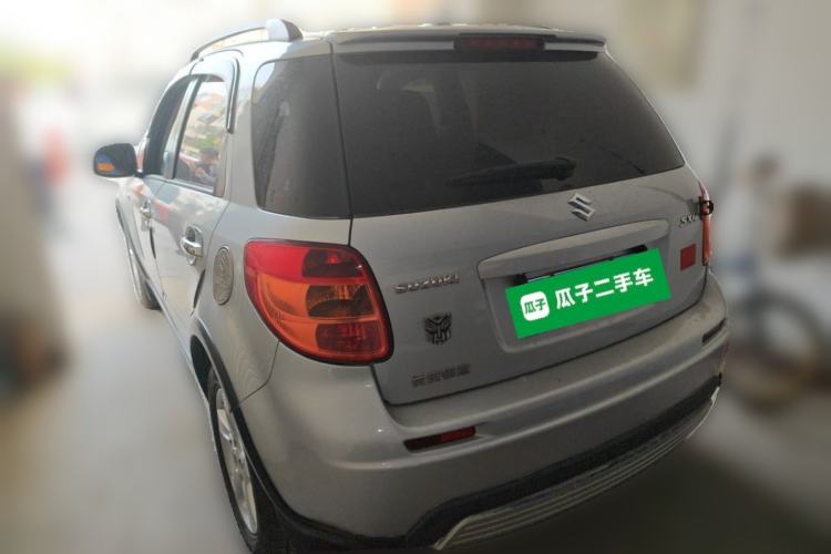Used Suzuki SX4 2011 Revised Version 1.6L Manual – Dynamic Edition Rear Left 45 Deg