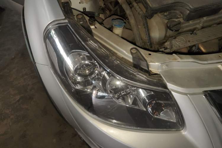 Used Suzuki SX4 2011 Revised Version 1.6L Automatic Sport Edition Right Front Headlight
