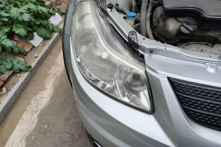 Used Suzuki SX4 2011 Hatchback 1.6L Automatic Dynamic Model Right Front Headlight