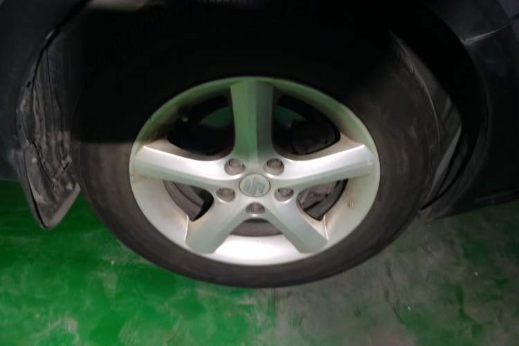 Used Suzuki SX4 2011 Hatchback 1.6L Automatic Dynamic Model Right Front Wheel Hub