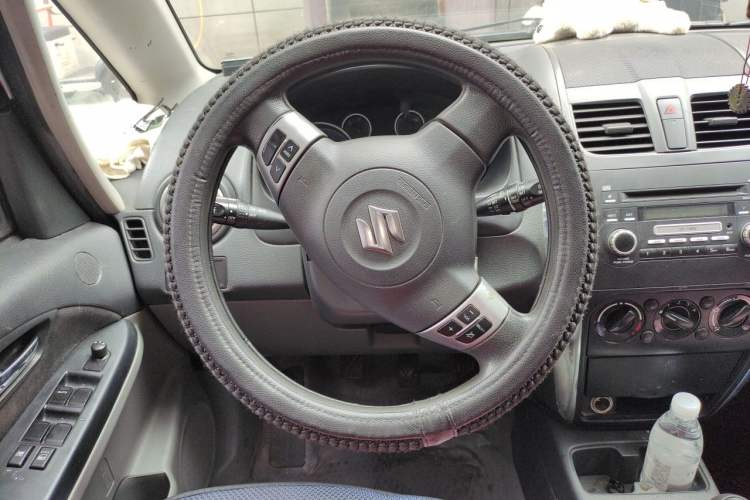 Used Suzuki SX4 2011 Revised Version 1.6L Manual – Dynamic Edition Steering Wheel