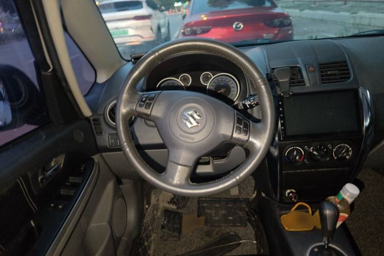 Used Suzuki SX4 2011 Revised Version 1.6L Automatic Comfort Edition Steering Wheel