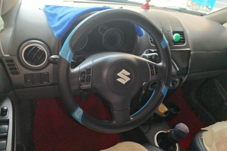 Used Suzuki SX4 2011 Revised Version 1.6L Manual – Dynamic Edition Steering Wheel