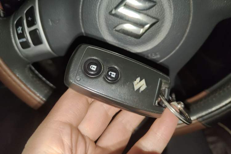 Used Suzuki SX4 2011 Revised Version 1.6L Automatic Sport Edition Vehicle Key