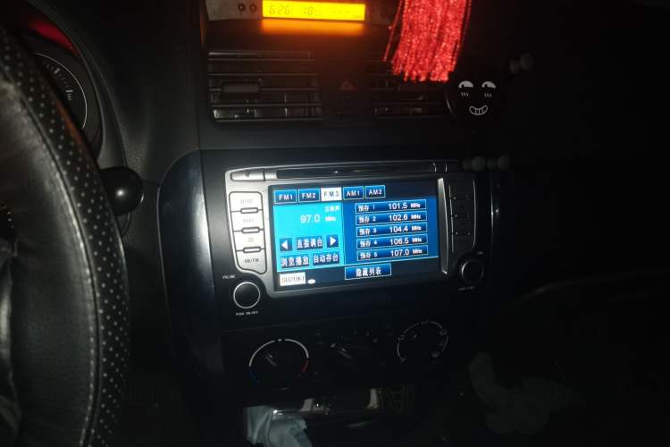Used Suzuki SX4 2011 Hatchback 1.6L Manual Sport Model Audio And AC Panel