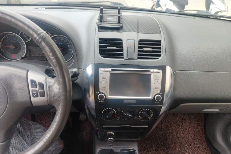 Used Suzuki SX4 2011 Revised Version 1.6L Automatic Sport Edition Audio And AC Panel