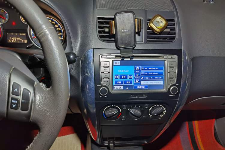 Used Suzuki SX4 2011 Revised Version 1.6L Manual Sport Edition Audio And AC Panel
