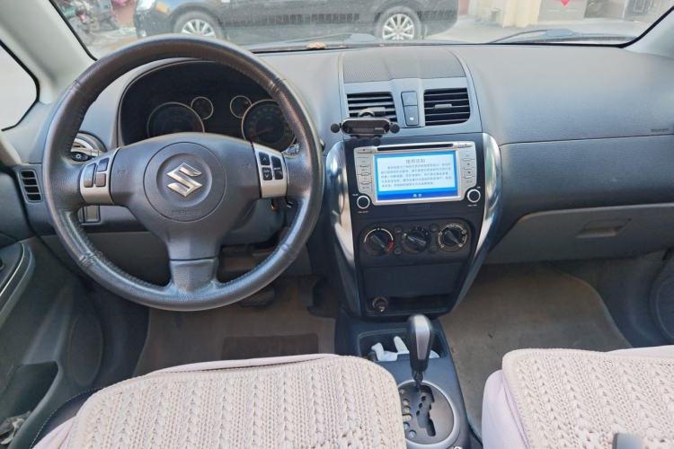 Used Suzuki SX4 2011 Revised Version 1.6L Automatic Sport Edition Center Console