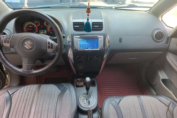 Used Suzuki SX4 2011 Revised Version 1.6L Automatic Sport Edition Center Console