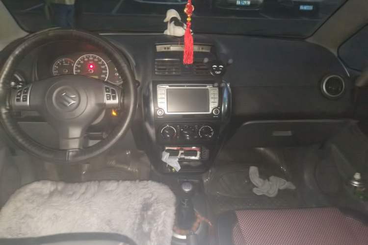 Used Suzuki SX4 2011 Hatchback 1.6L Manual Sport Model Center Console