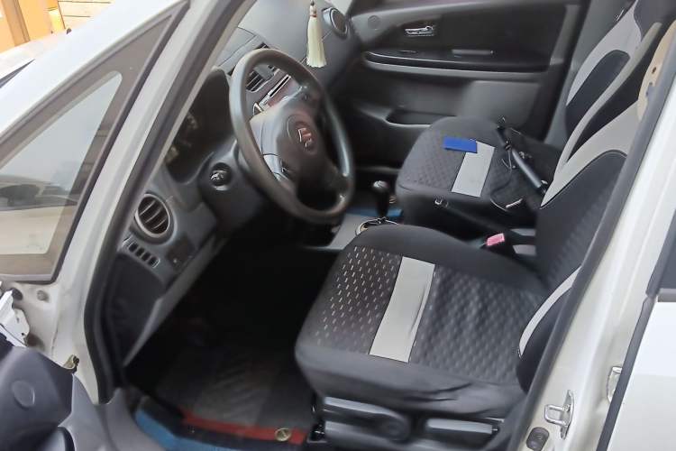 Used Suzuki SX4 2011 Revised 1.6L Automatic Dynamic Version Driver Seat