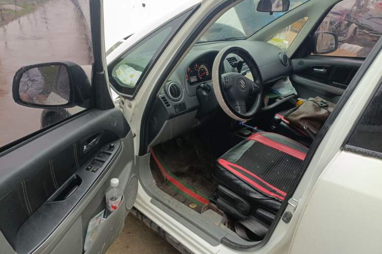 Used Suzuki SX4 2011 Revised Version 1.6L Manual Sport Edition Driver Seat