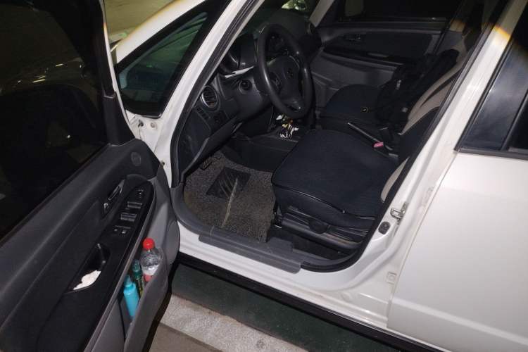 Used Suzuki SX4 2011 Revised 1.6L Automatic Dynamic Version Driver Seat