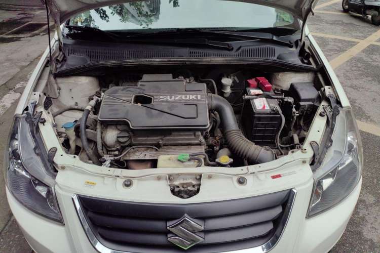 Used Suzuki SX4 2011 Revised Version 1.6L Automatic Sport Edition Engine Bay