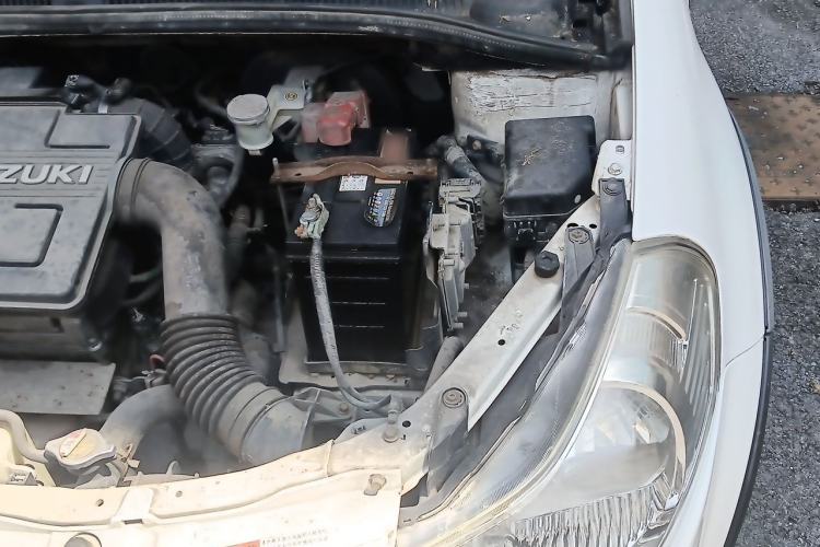 Used Suzuki SX4 2011 Revised 1.6L Automatic Dynamic Version Engine Bay Left
