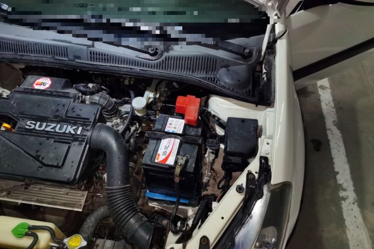Used Suzuki SX4 2011 Revised Version 1.6L Manual Sport Edition Engine Bay Left