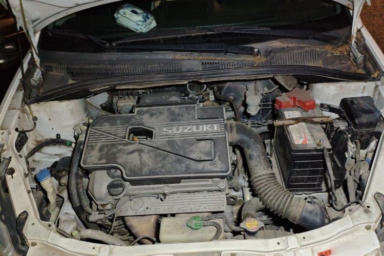Used Suzuki SX4 2011 Revised Version 1.6L Manual – Dynamic Edition Engine Bay