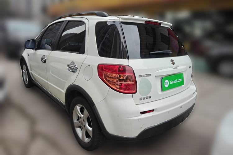 Used Suzuki SX4 2011 Revised 1.6L Automatic Dynamic Version Exterior 2