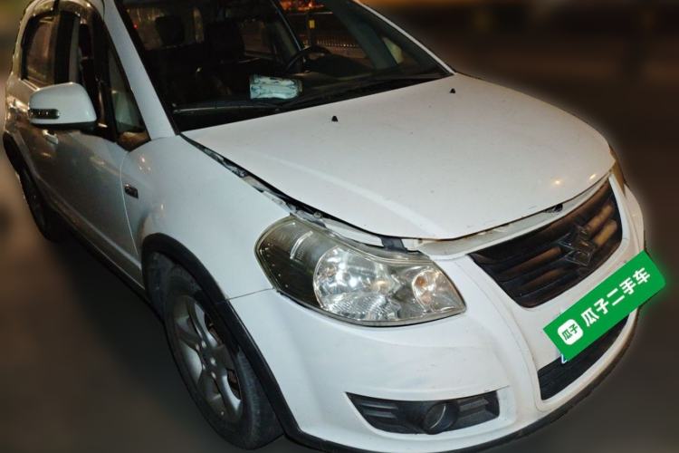 Used Suzuki SX4 2011 Revised Version 1.6L Manual – Dynamic Edition Front Right 45 Deg
