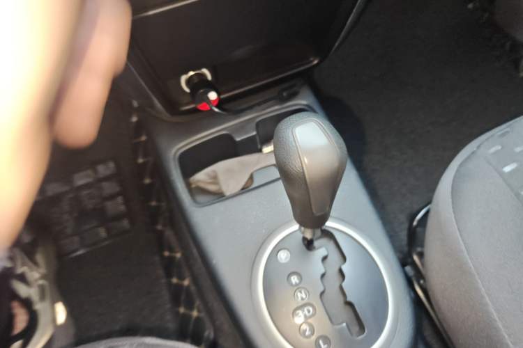 Used Suzuki SX4 2011 Revised 1.6L Automatic Dynamic Version Gear Lever