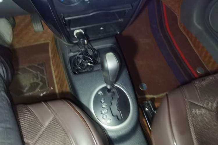 Used Suzuki SX4 2011 Revised 1.6L Automatic Dynamic Version Gear Lever
