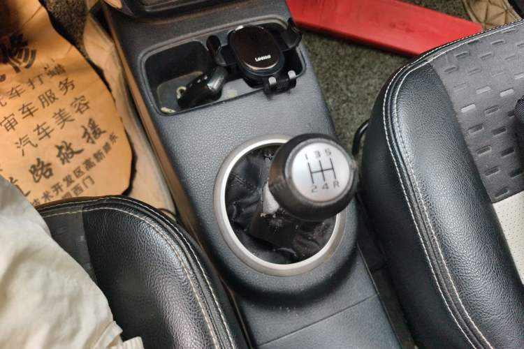 Used Suzuki SX4 2011 Revised Version 1.6L Manual Sport Edition Gear Lever