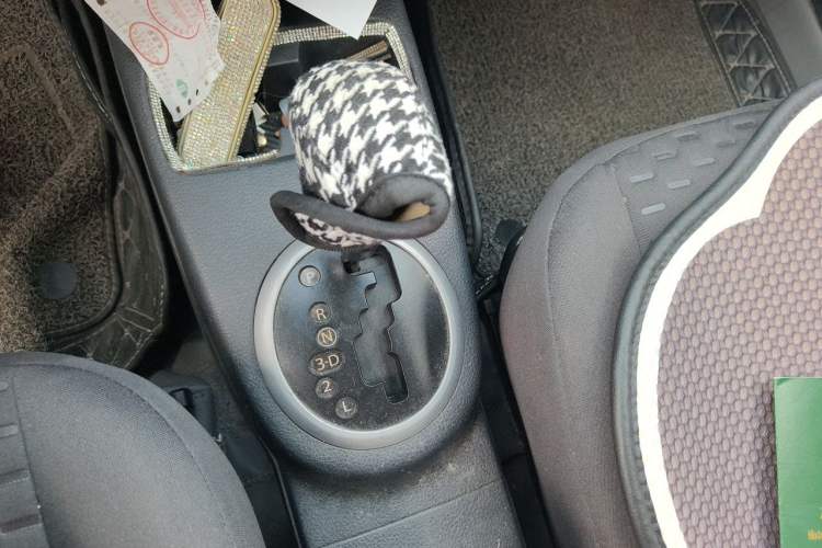 Used Suzuki SX4 2011 Revised 1.6L Automatic Dynamic Version Gear Lever