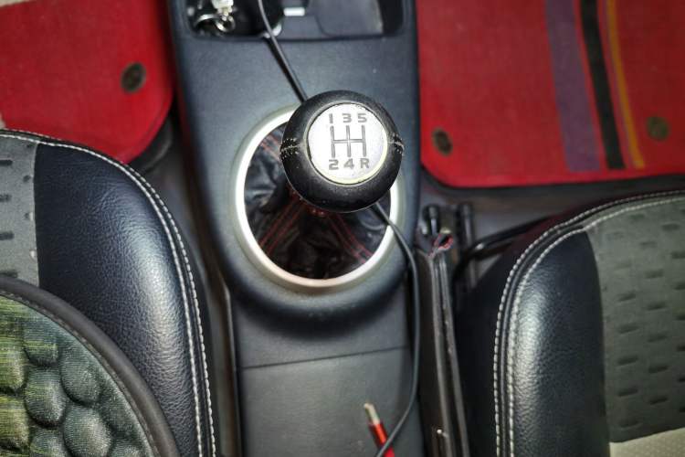 Used Suzuki SX4 2011 Revised Version 1.6L Manual Sport Edition Gear Lever