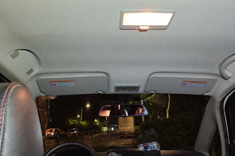 Used Suzuki SX4 2011 Revised Version 1.6L Manual – Dynamic Edition Headliner
