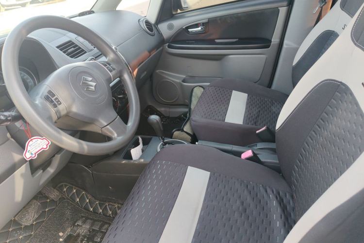 Used Suzuki SX4 2011 Revised 1.6L Automatic Dynamic Version Interior 2