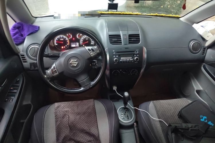 Used Suzuki SX4 2011 Revised 1.6L Automatic Dynamic Version Interior 2