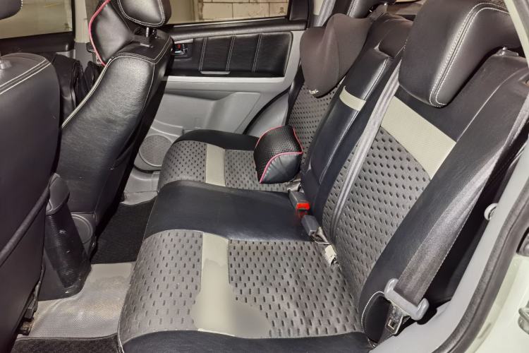Used Suzuki SX4 2011 Revised Version 1.6L Manual Sport Edition Left Rear Seat
