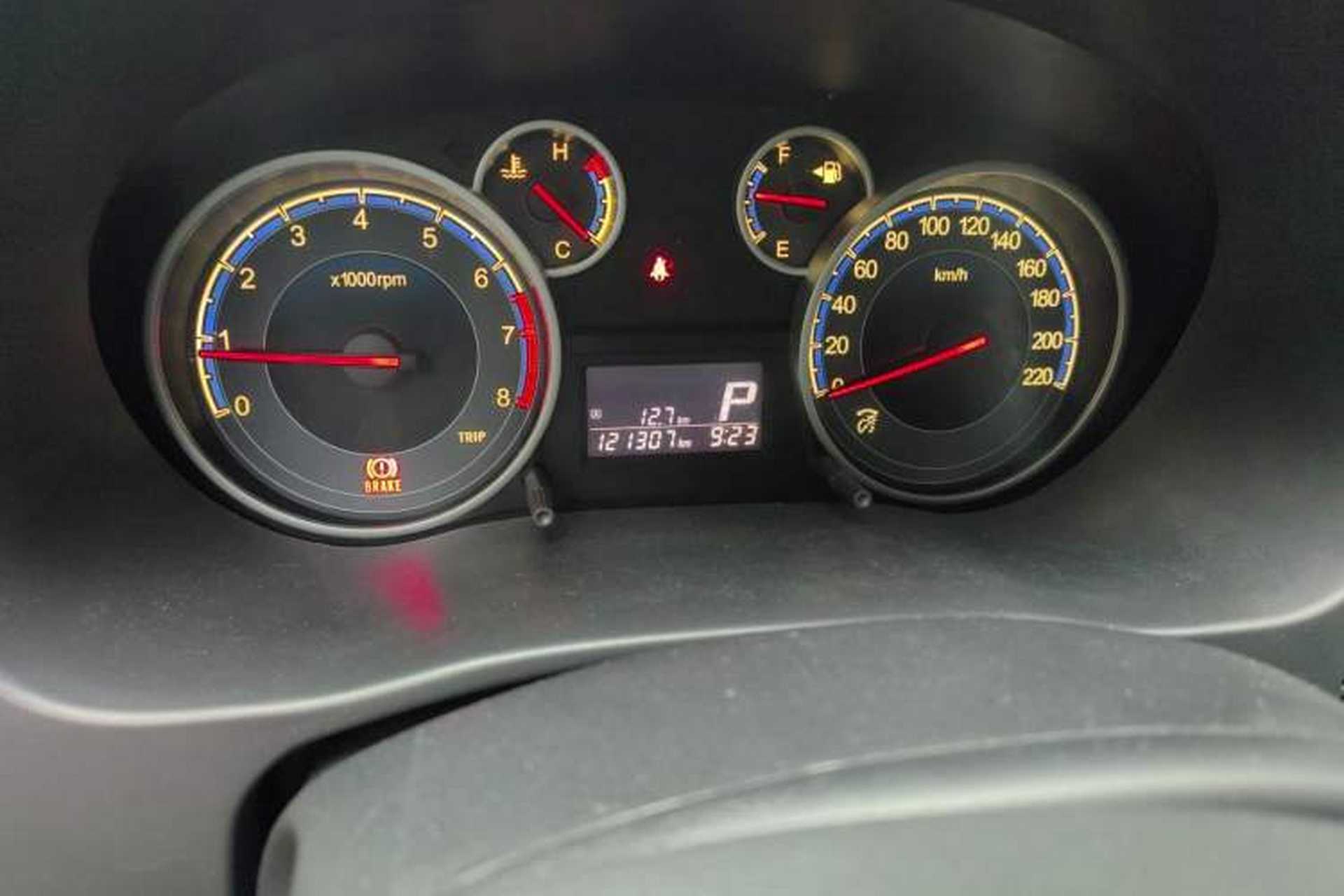 Used Suzuki SX4 2011 Revised Version 1.6L Automatic Sport Edition Odometer Close Up