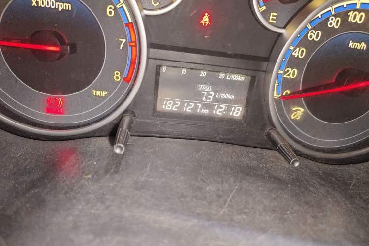 Used Suzuki SX4 2011 Revised Version 1.6L Manual Sport Edition Odometer Close Up