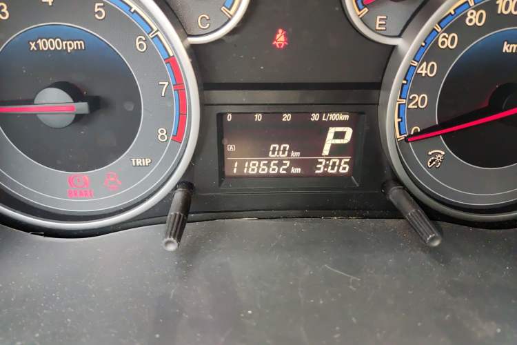 Used Suzuki SX4 2011 Revised Version 1.6L Automatic Sport Edition Odometer Close Up