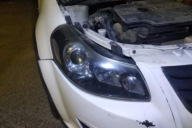 Used Suzuki SX4 2011 Revised Version 1.6L Automatic Sport Edition Right Front Headlight